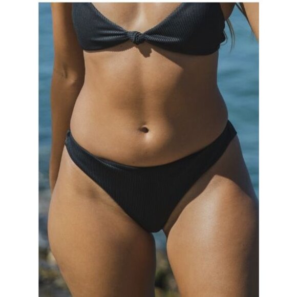 Roxy Ribbed Black Bikini Set With XL High-Waist Bottoms & Large Triangle Tie Top - Picture 2 of 6